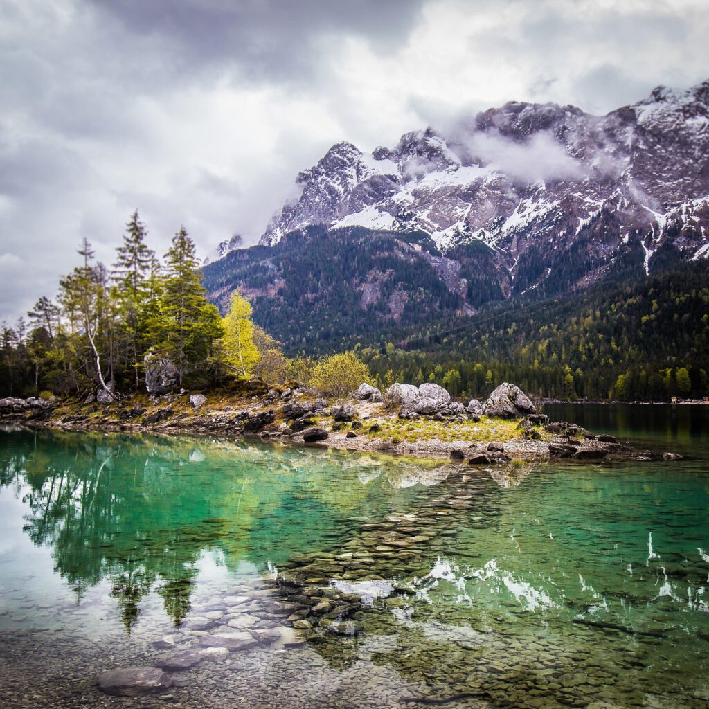 Bergsee in Europa zum Freediving in den Bergen